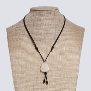 Girocollo fetta Tagua colorata avorio